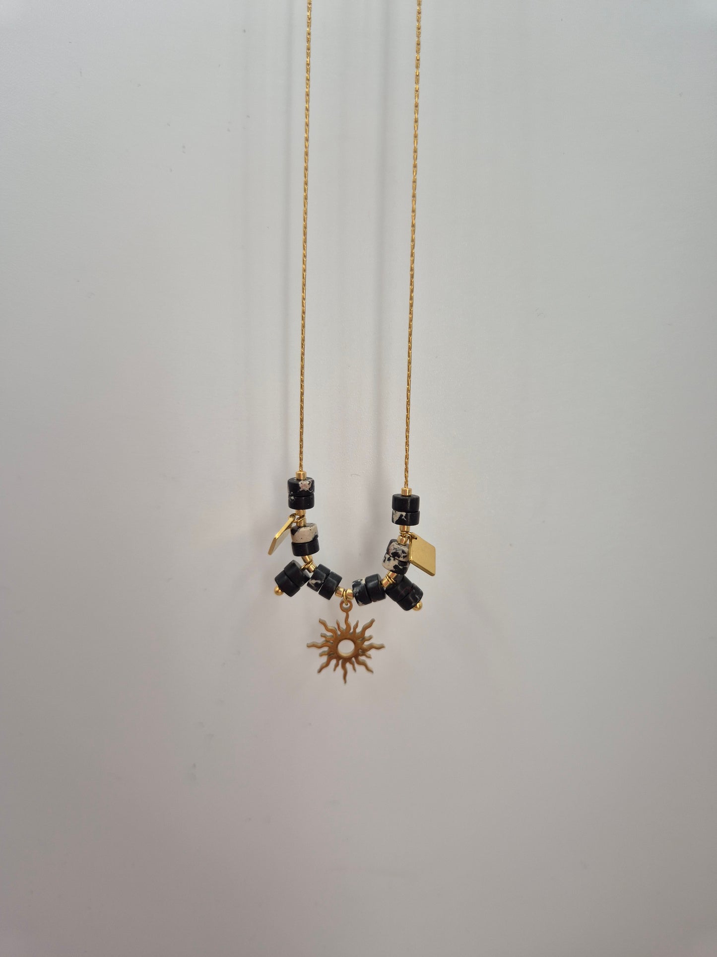 Collier Grand Soleil en Pierre Impériale Noire