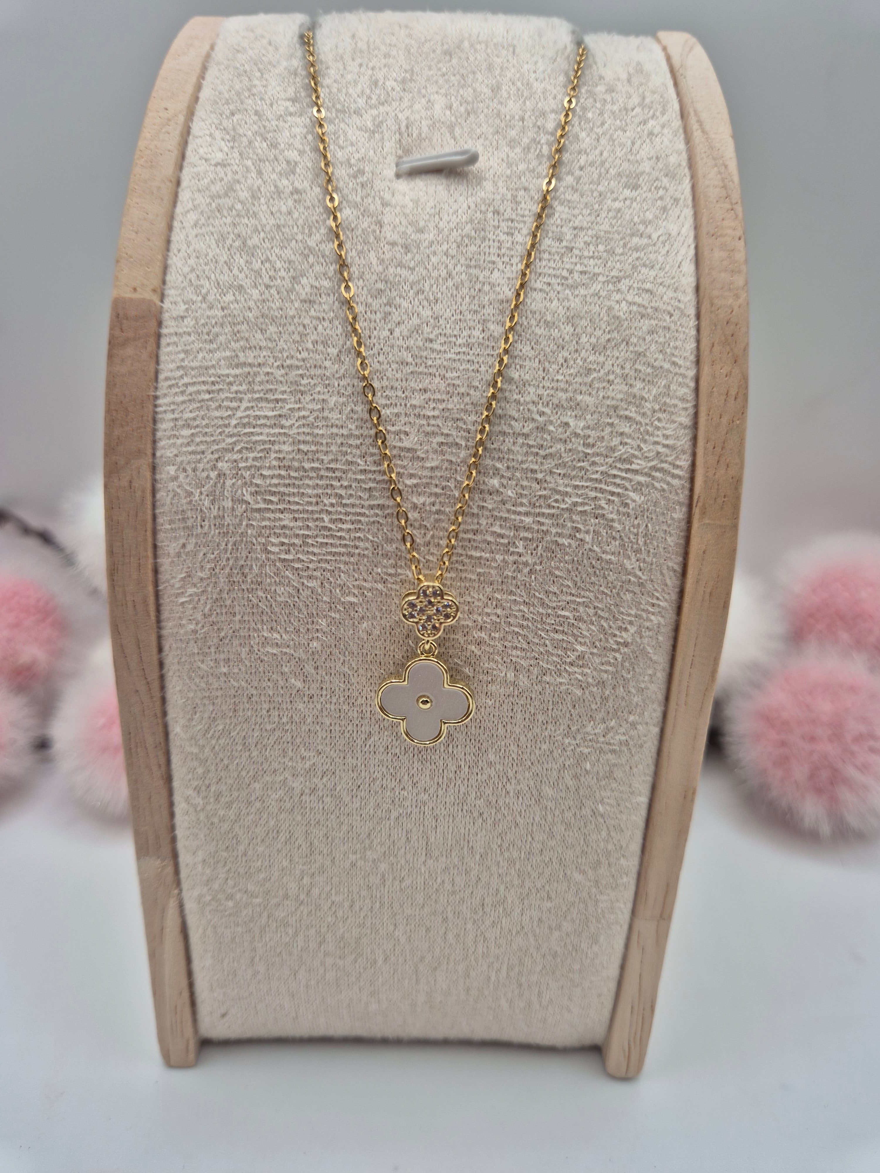 Collier Éclat Silencieux blanc